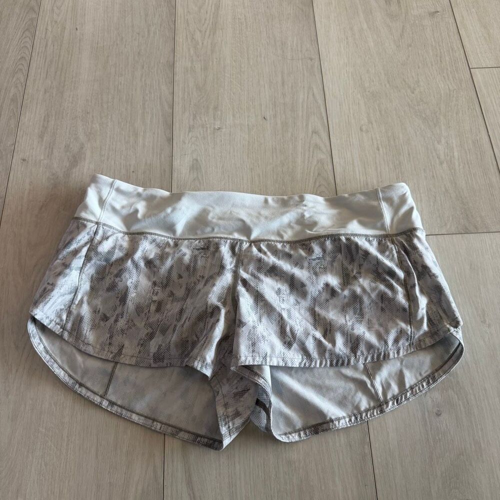 Lululemon women’s shorts size 10